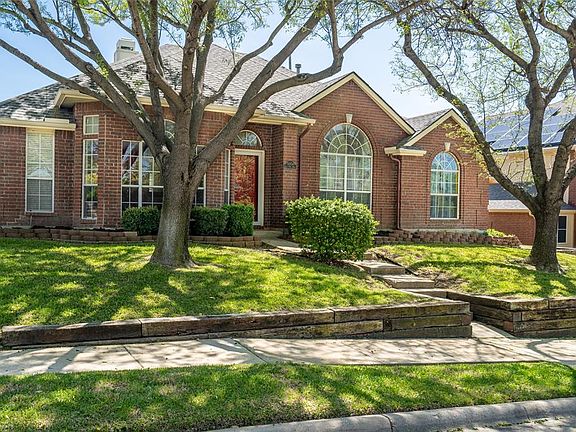 2nd image of 5004 Lake Vista Dr