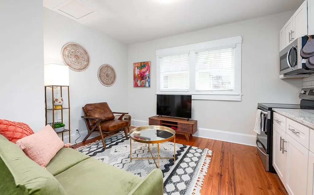 208 Leftwich St — Photo 2