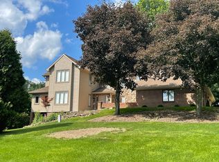387 Donahey Ave NE, New Philadelphia, OH