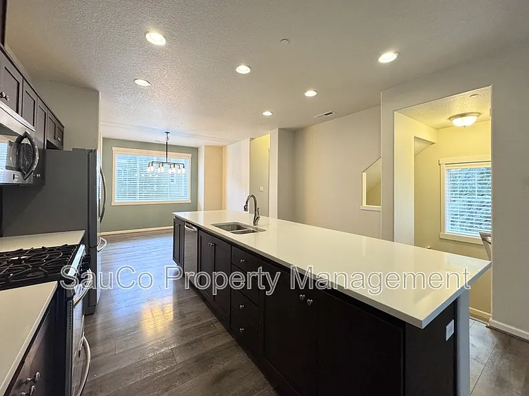 175 NE 80th Ave — Photo 7