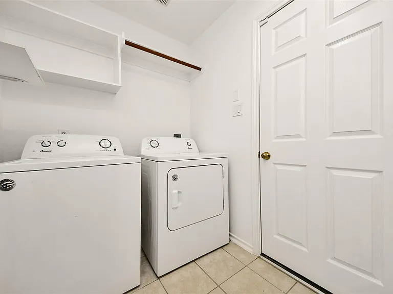 10 Delphinium Pl — Photo 45