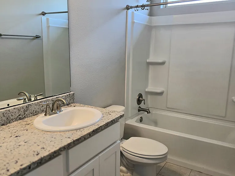 4410 Lake Crest Dr — Photo 14