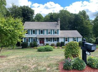 5 Forest View Dr, Sandy Hook, CT 06482