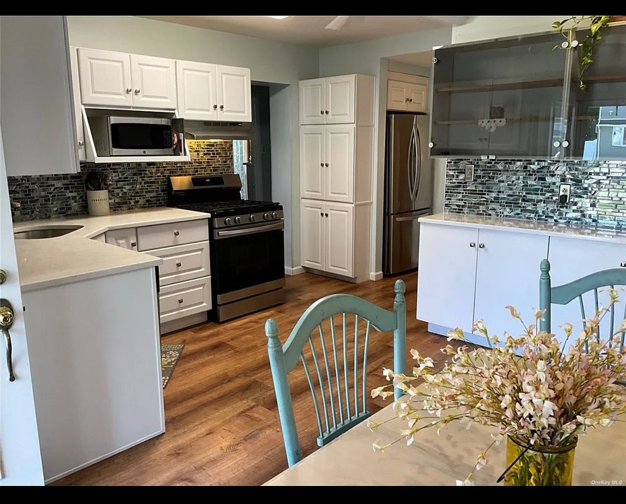 5 bed, 2.5 bath, 1425 sqft, $4,950 — Photo 4