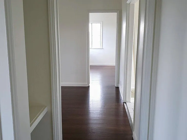 4403 1/2 W Exposition Blvd — Photo 20