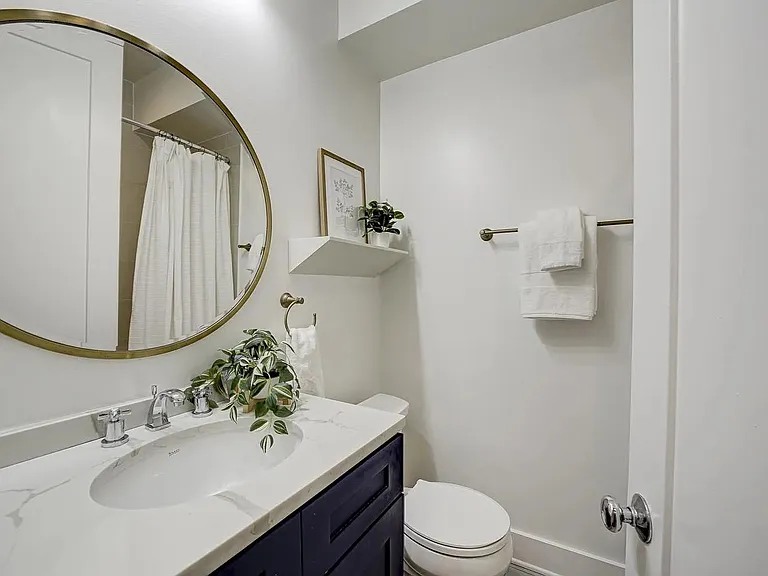 1308 L St SE #2 — Photo 11