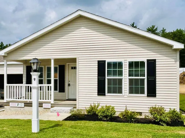 9 Friendship Court, Berwick, ME 03901