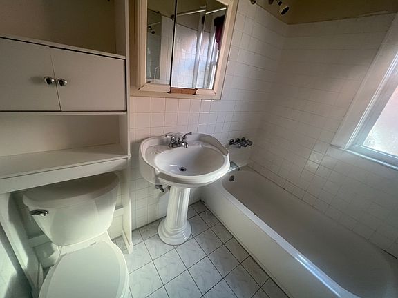 5th image of 4612 Murdock Ave APT 2R
