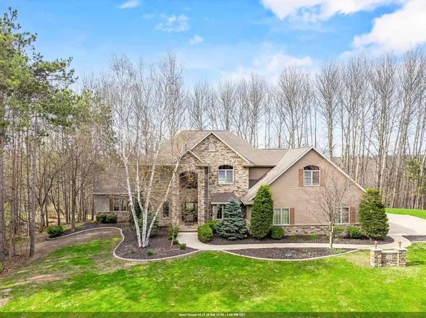 3062 Hawk Ridge Trl, Green Bay, WI 54313