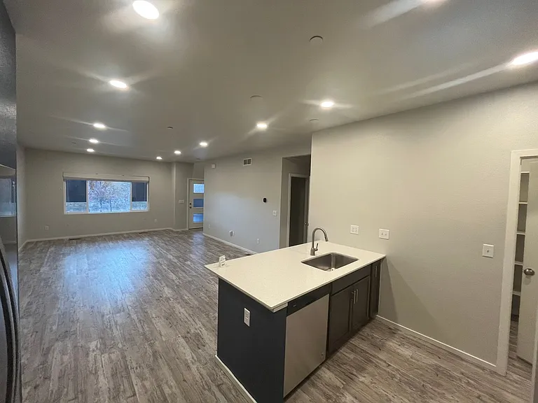2720 Barnstormer St #5 — Photo 4