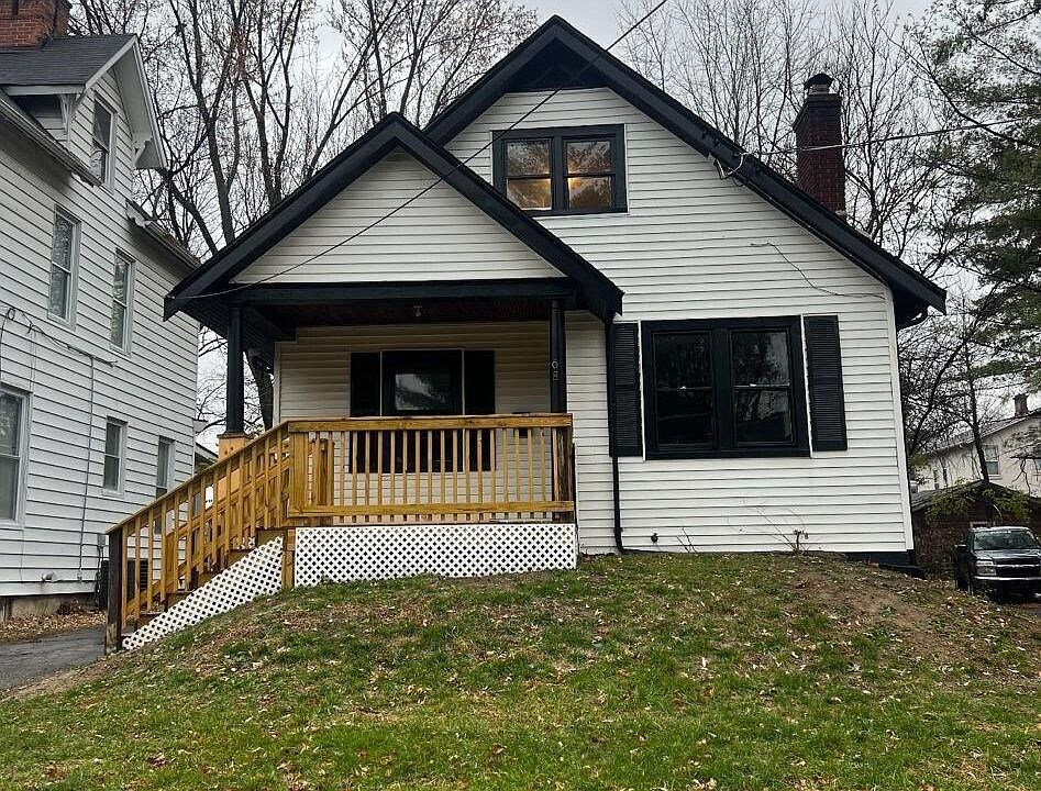 1st image of 68 Woodsdale Ave