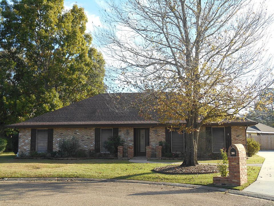1st image of 203 N Philo Dr