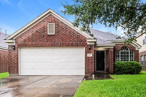 18407 Knob Hill Lake Ln Photo 1