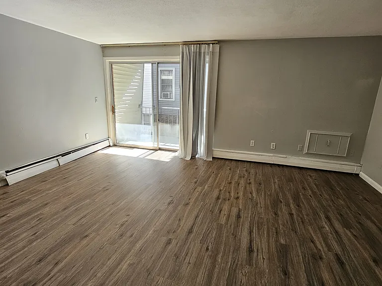 112 Lasalle St #A5 — Photo 1