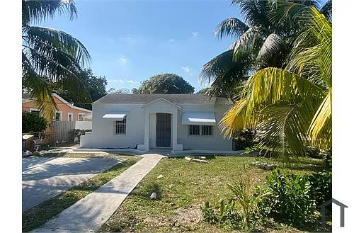 894 NW 108th St #A Photo 1