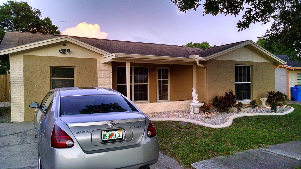 Building Photo - 8813 Leeward Dr