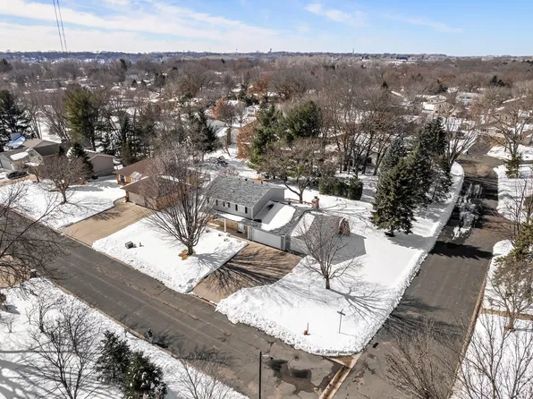 4735 Mackubin St, Shoreview, MN 55126