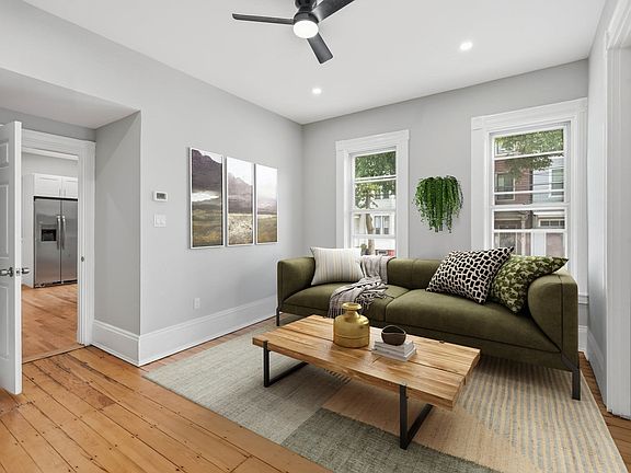 4th image of 487-489 Sumner St #1