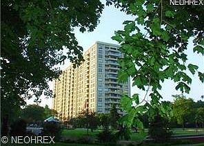 1st image of 1 Bratenahl Pl APT 1003