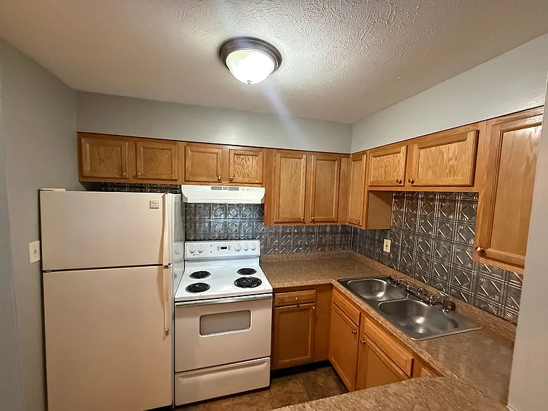 1606 Lucia Ave — Photo 19