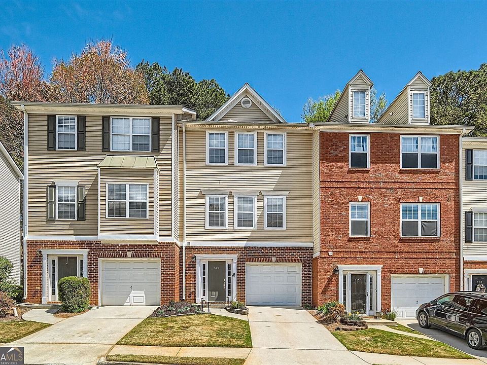 1st image of 527 Lantern Wood Dr