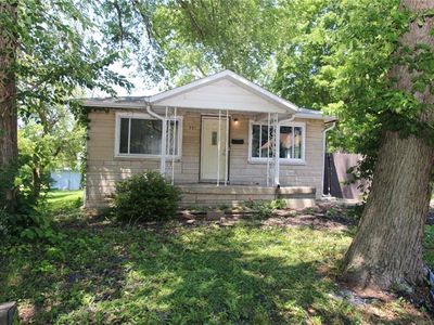 331 W Tyler Ave, Charleston, IL, 61920