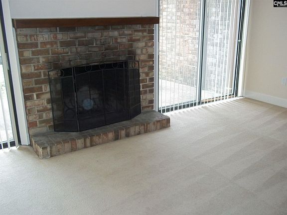 5th image of 188 Lionsgate Dr