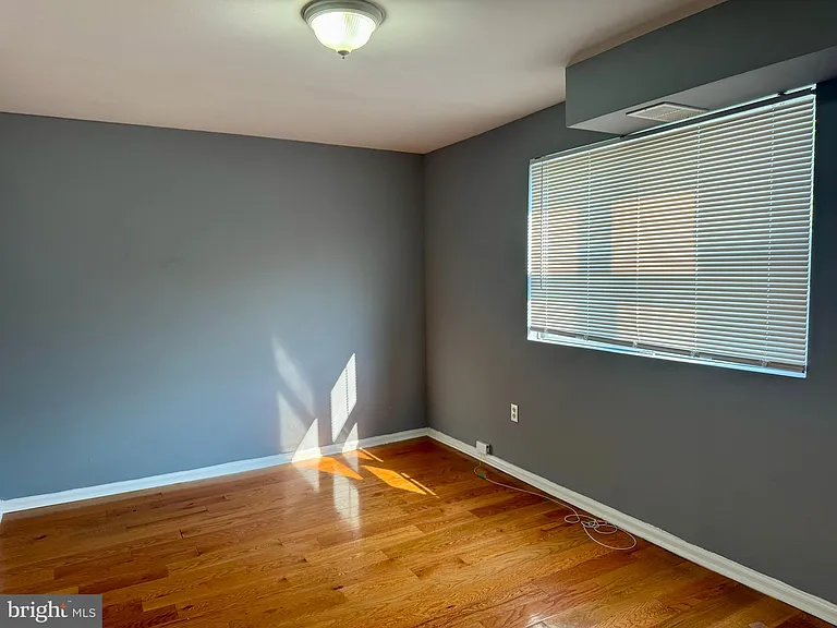 1323 E Upsal St #1 — Photo 15
