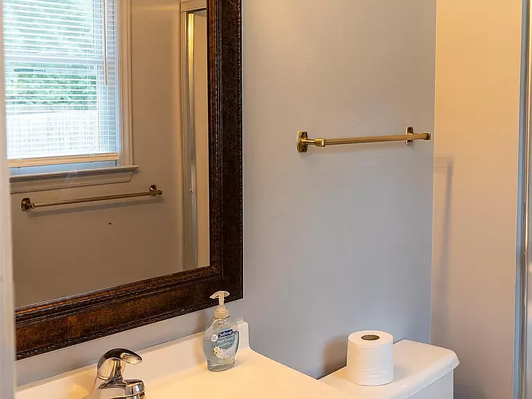 725 E Cardinal Dr — Photo 28