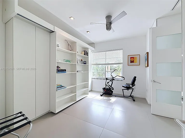 1460 Ocean Dr #404 — Photo 22