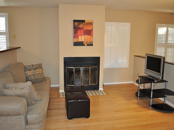 2nd image of 1011 Cacique St Unit C