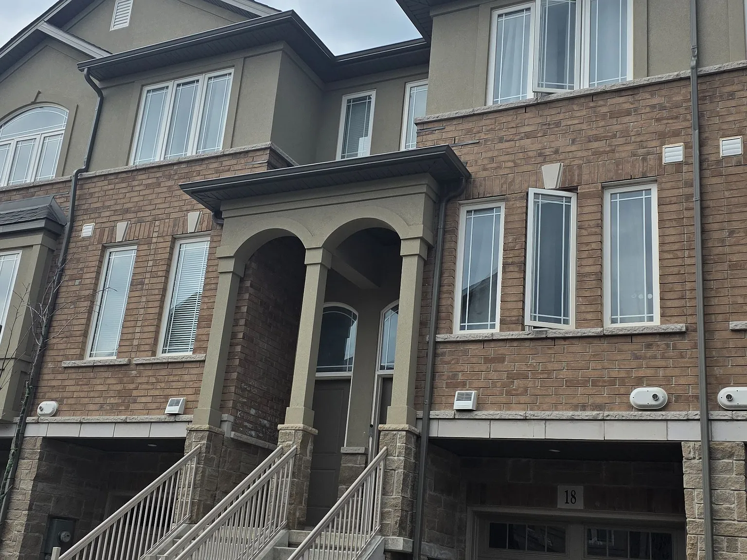 3 bed, $2,600 — Photo 1