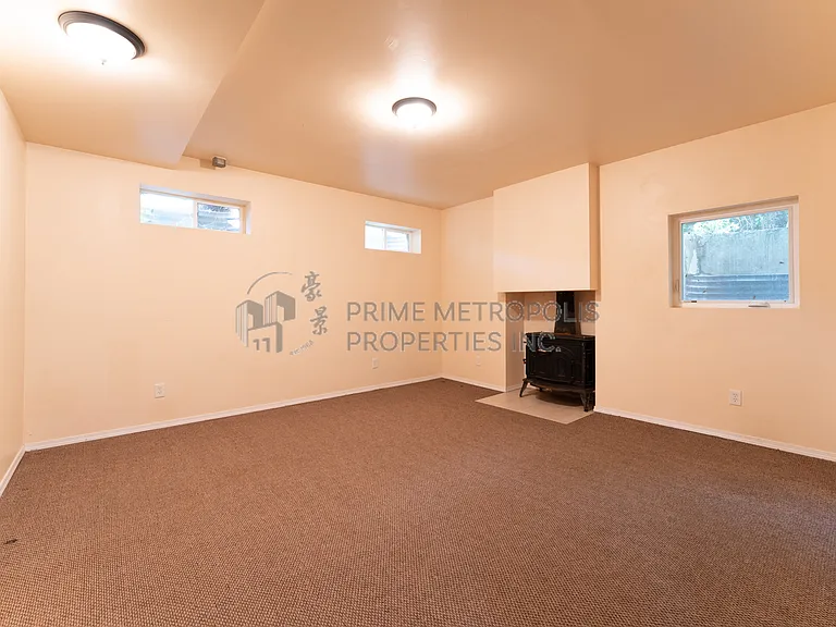 11322 Exeter Ave NE — Photo 23