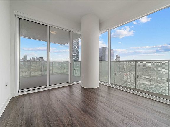3rd image of 15 Queens Quay E #2209