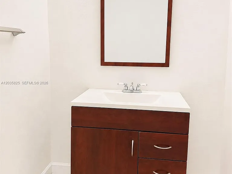 663 Vista Isles Dr #1711 — Photo 8