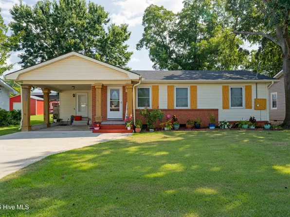 403 E Foy Street, Richlands, NC 28574
