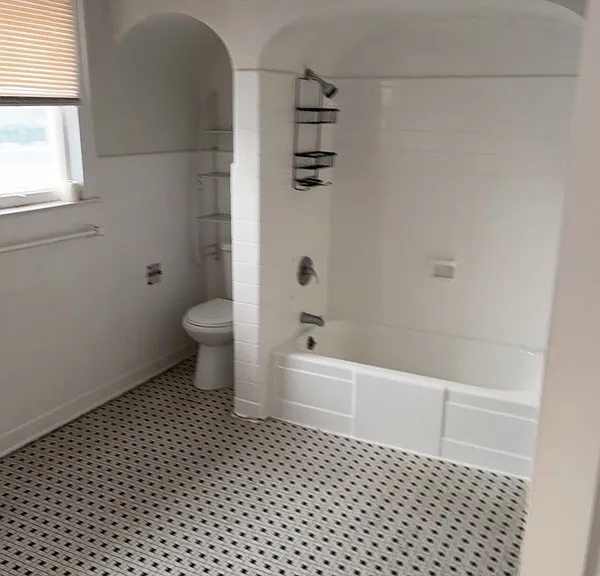 2904 W Chestnut St #3 — Photo 7