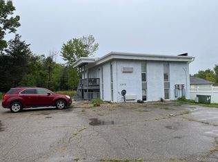3312 S Center Rd, Burton, MI 48519