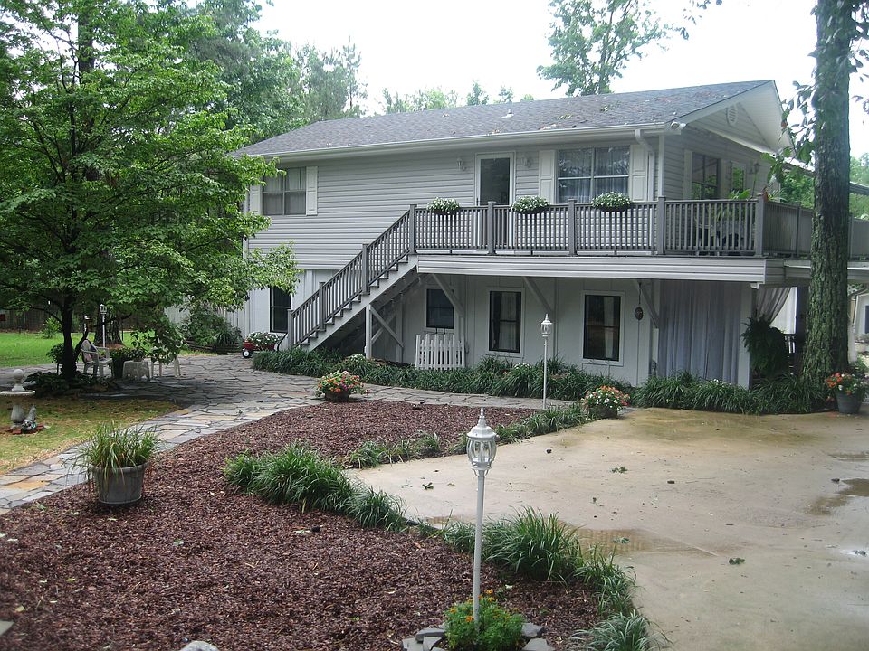 FRONT OF THE HOUSE