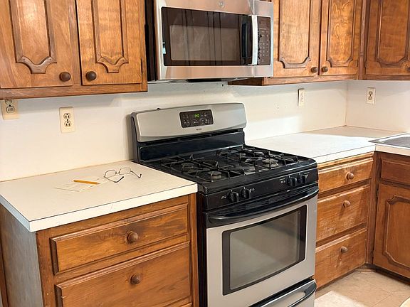 Gas (Propane) range and new microwave