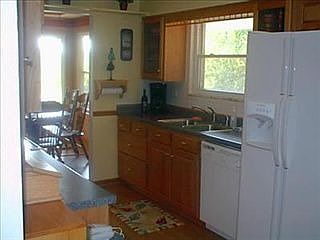 5th image of 849 Lea Castle Pl