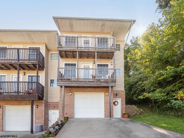 1422 Northwest Dr, Morgantown, WV 26505