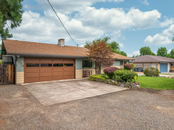 2378 Happy Valley Dr, Medford, OR 97501