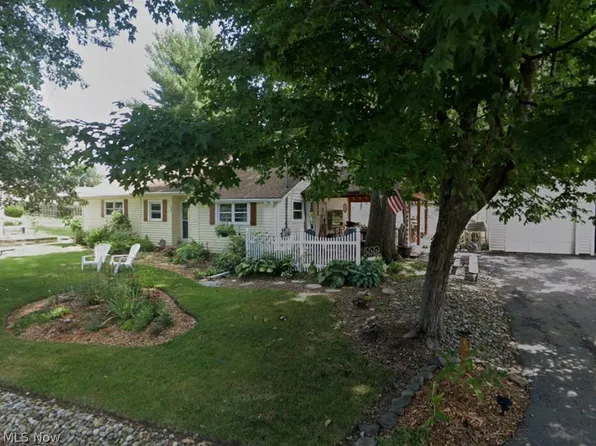 176 Rockridge Rd, Chippewa Lake, OH 44215