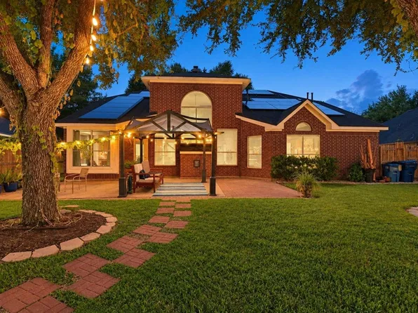 1910 Spreading Bough Ln, Richmond, TX 77406