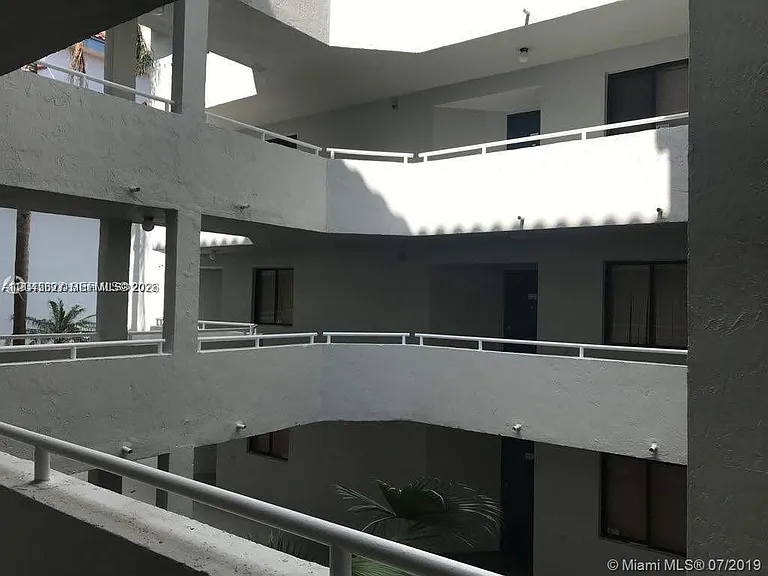 8205 SW 152nd Ave #F-000 — Photo 27