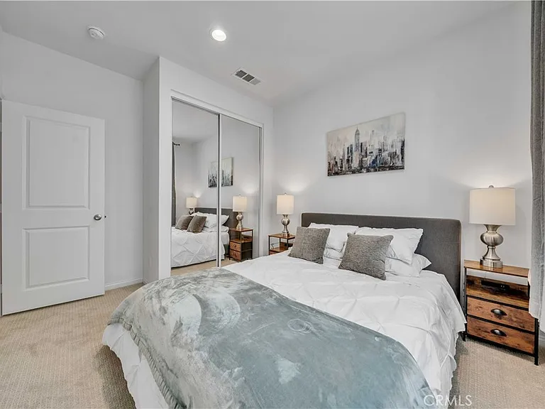 527 W Victor Ave — Photo 15