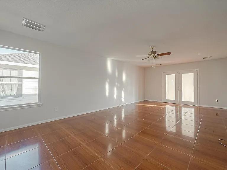 9407 Demsey Mill Dr — Photo 35