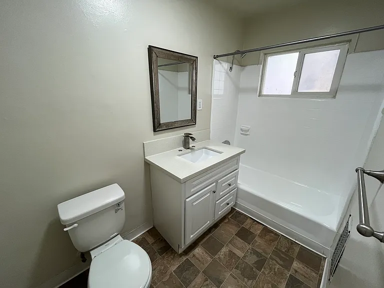 652 Veteran Ave — Photo 130