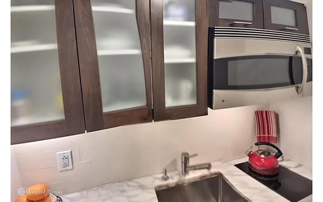 Rented by Douglas Elliman | media 39